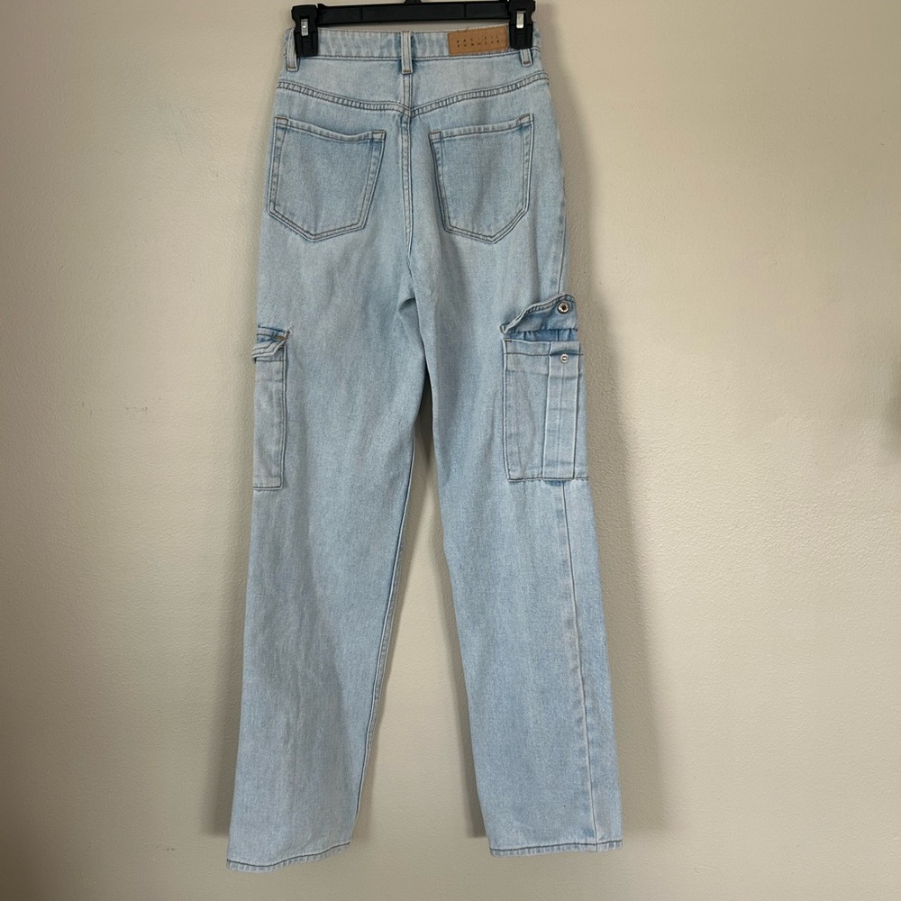 PacSun Light Blue 90’s Boyfriend Straight Leg Cargo jeans - Picture 4 of 8